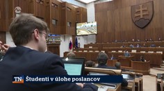 Študenti v úlohe poslancov