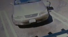 VIDEO: Otec opustil dvojtýždňového syna, nechal ho na parkovisku a odišiel