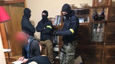 Veľká policajná razia v Nitre: NAKA zasahovala proti bytovej mafii