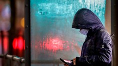 Pravidlá sa menia denne, ľudia stratili trpezlivosť. Sú unavení a frustrovaní, dodáva sociológ