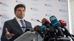 Plavčan abdikoval, na novinárske otázky neodpovedal