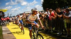 VIDEO: Sagan zaváhal. Počas 5. etapy nezvládol zákrutu a spadol