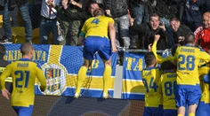 Toľko fanúšikov Dunajská Streda nezažila už 30 rokov, lístky boli vypredané dva týždne dopredu