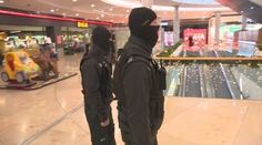 Boli sme sa pozrieť, ako polícia kontroluje zákaz vychádzania