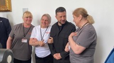 Dojaté upratovačky z Ukrajiny sa odfotili so Zelenským. Stretli ho v českom parlamente