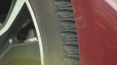 Pokuta za jazdu na zimných pneumatikách v lete nehrozí. V prípade nehody však môžete mať poriadny problém