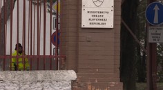 Za stratený vojenský arzenál zbraní budú na ministerstve obrany padať hlavy