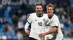 EURO na Slovensku tlieskalo prvému hetriku. Česi nestačili na najväčšieho favorita, Holanďania ratovali bod