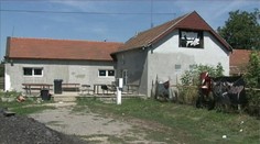 V Tekovských Lužanoch zbili a olúpili len 13-ročného chlapca