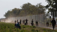 Rakúsko začalo prípravné práce na stavbu plota na hraniciach s Maďarskom