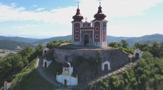 Kalvária v Banskej Štiavnici opäť čelí vandalizmu. Zlodeji ukradli z kaplnky medené súčasti