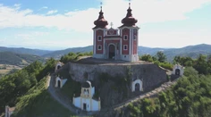 Kalvária v Banskej Štiavnici opäť čelí vandalizmu. Zlodeji ukradli z kaplnky medené súčasti