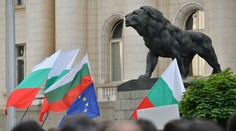 Obľúbenú krajinu Slovákov roky zmáha politický pat. Čomu čelí jeden z najproruskejších štátov EÚ? (+reportáž)