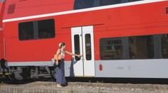 Cestujúci dochádzajúci vlakom zo Záhoria do Bratislavy strácajú trpezlivosť. Dôvodom je nový grafikon