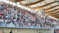 Slováci si to na prvom verejnom tréningu užili. Veľa fanúšikov, ale príšerný terén