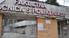 Pacientku s bolesťami privítal v nemocnici opitý urológ