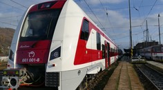 Na východe mali premávať nové vlaky, skončili v Nových Zámkoch. ZSSK to vysvetľuje nedostatočnou infraštruktúrou