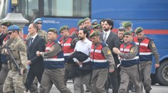 Začal sa proces s pučistami obvinenými z pokusu o vraždu Erdogana