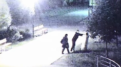 Študent zneuctil busty národovcov. Teraz sa hlboko kajá