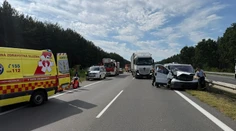 Vážna dopravná nehoda na diaľnici D2. Zasahoval vrtuľník