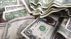 Magnetom lovili poklady z jazera. Objavili trezor s peniazmi v hodnote 100-tisíc dolárov