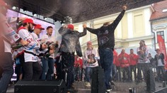 Hokejoví majstri z Banskej Bystrice svoje víťazstvo oslávili vo veľkom štýle