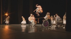 Unikátny projekt búra bariéry. Profesionáli zo SĽUK-u roztancovali „netanečníkov“ so zdravotným hendikepom