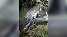 FOTO: Nočná nehoda na D1 na Liptove. Auto skončilo mimo cesty, diaľnicu museli čiastočne uzavrieť