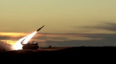 Ako sa dá zostreliť lietadlo? Partizán s kalašnikovom to nedokáže