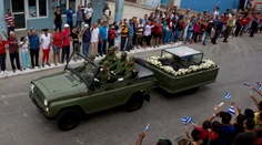 Urna s popolom Fidela Castra dorazila do Santiaga de Cuba