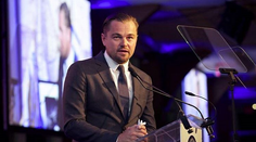 Leonardo DiCaprio opäť zamilovaný. Táto sexy modelka ho dostala