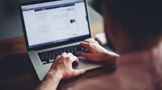 V skupinách na sociálnej sieti sa šírila detská pornografia