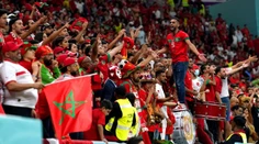 Jedna fľaša s vodou. FIFA po ráznej kritike na majstrovstvách sveta zjemňuje pravidlá pre fanúšikov