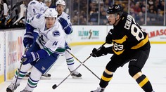 Chára skóroval a Cehlárik si pripísal prvé body v NHL. Obaja boli hviezdami zápasu