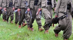 Kurdi sa stiahli, ropné polia a mesto Sindžár obsadili Jezídi