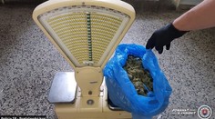 Civilný zamestnanec Akadémie Policajného zboru mal predávať drogy