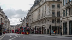 Británia prvýkrát po takmer roku nehlási žiadne úmrtie spojené s covidom