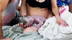 Dcéra slávnej hollywoodskej herečky ukázala snímky z pôrodu