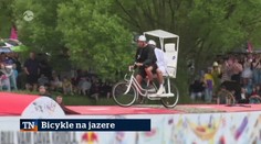 Bicykle na jazere