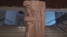 Muž žaluje mesto Považská Bystrica. Tvrdí, že mu patrí socha vo vstupnej hale kultúrneho domu