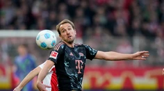 VIDEO: Bayern v lige nevyhral druhýkrát za sebou, zaváhal aj Dortmund. Hetrikom zahviezdil Plea