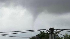 Západ Slovenska bol v pozore. Na viacerých úsekoch sa totiž vytvorila výrazná tromba