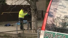 V Kostoľanoch našli zamrznuté telo v potoku