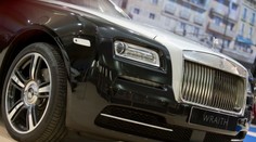 Rolls-Royce pomáha svojim zamestnancom. Pozrite si, aký bonus dostanú, aby zvládli zvyšovanie cien