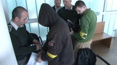 Mladíci, ktorí zneužili štyri dievčatá, si užívajú posledné hodiny na slobode