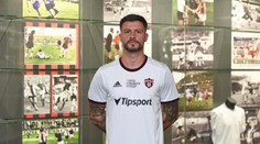 Presadil sa i v kvalitnejších ligách, životopis má bohatý. Spartak pri hľadaní náhrady za Taiwa na vek nepozeral