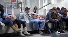 Ako získať kompenzáciu za meškanie letu? Právnik radí, aké dôkazy si zaobstarať ešte na letisku