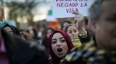 Tisíce ľudí protestovali v Barcelone proti bezcitnému prístupu k migrantom