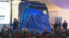 Z výfuku mu tečie voda. Na motoristickom okruhu predstavili prvý slovenský kamión na vodíkový pohon