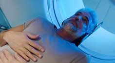 Umelá inteligencia odhalila nový znak stresu. Lekári ho vidia na bežných CT snímkach